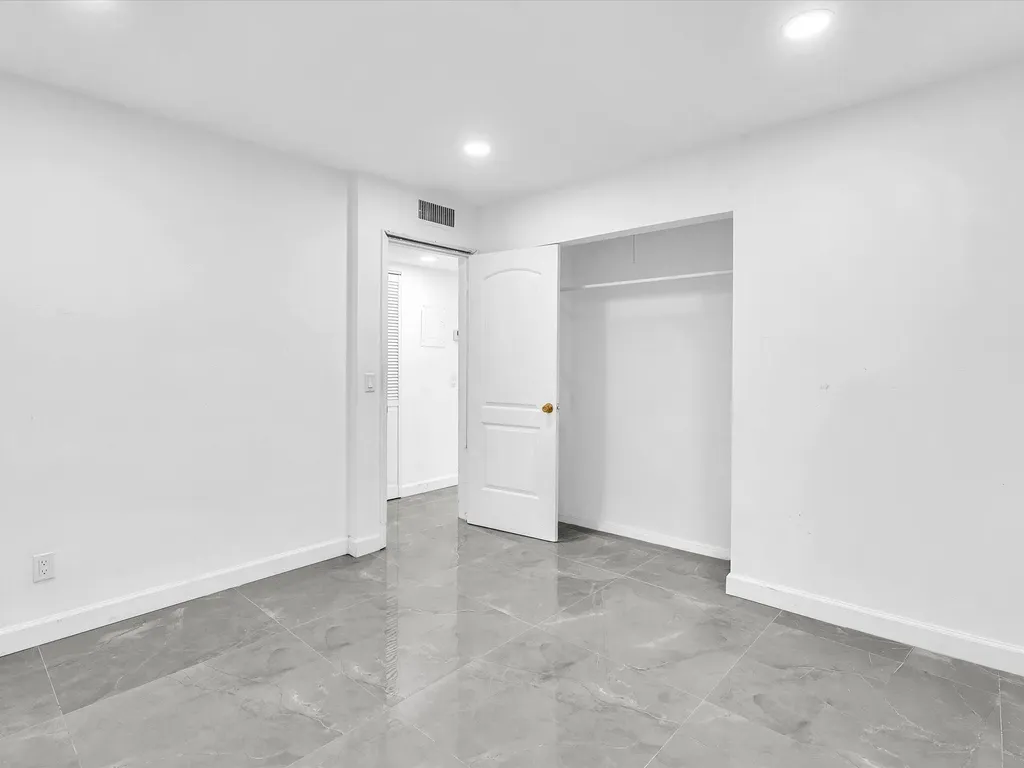 2451 SW 82nd Avenue Davie FL 33324