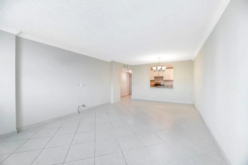 3800 N Hills Drive Hollywood FL 33021