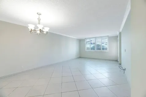 3800 N Hills Drive Hollywood FL 33021