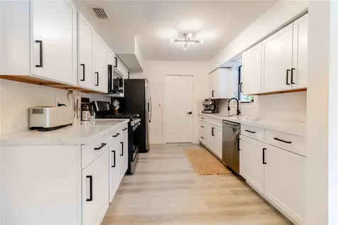 2515 NE 207th Street Miami FL 33180