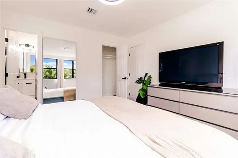 2515 NE 207th Street Miami FL 33180
