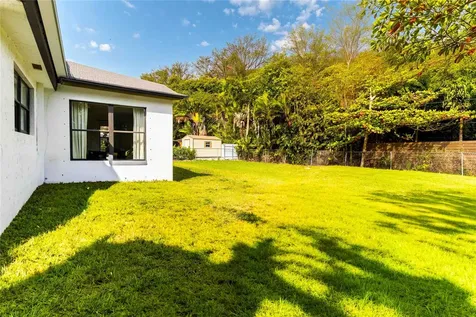 2515 NE 207th Street Miami FL 33180