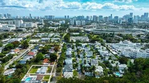 2515 NE 207th Street Miami FL 33180