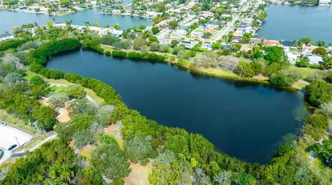 2515 NE 207th Street Miami FL 33180