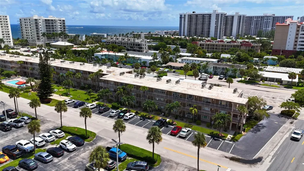 3200 NE 7th Court Pompano Beach FL 33062