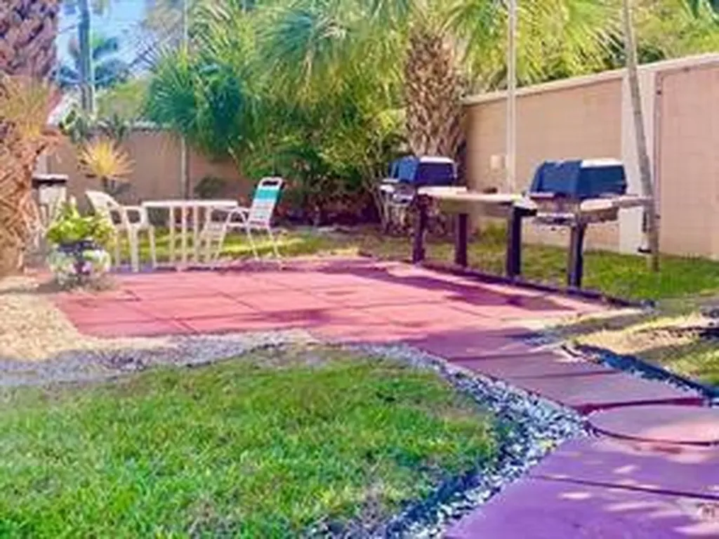 400 NE 20th Street Boca Raton FL 33431
