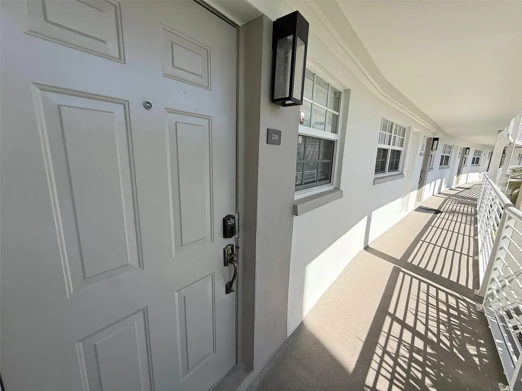 140 NE 28th Avenue Pompano Beach FL 33062