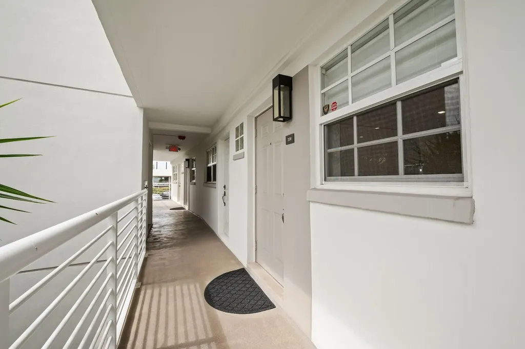 140 NE 28th Avenue Pompano Beach FL 33062