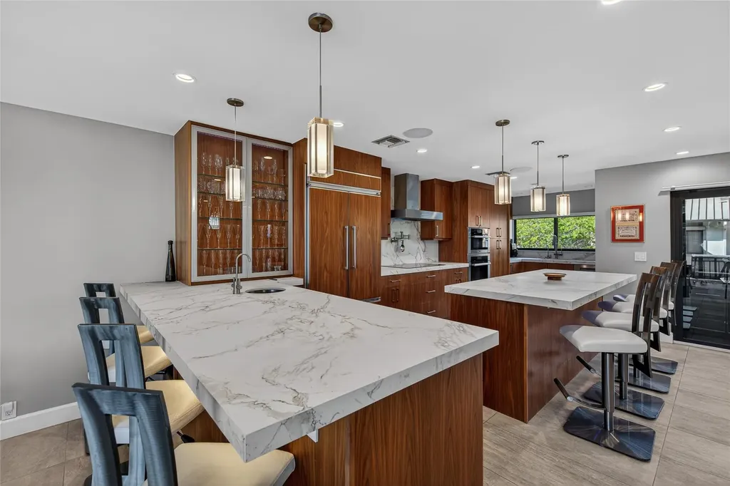 17 Port Side Drive Fort Lauderdale FL 33316