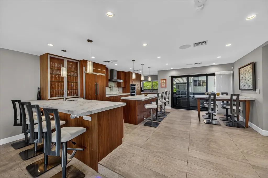 17 Port Side Drive Fort Lauderdale FL 33316