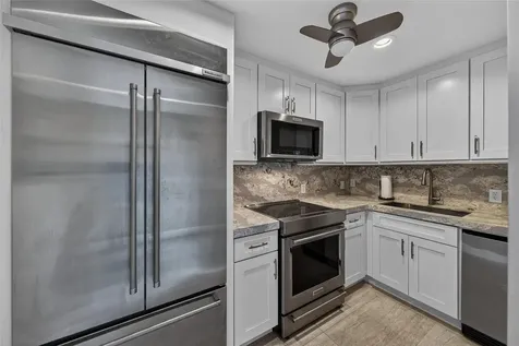 17 Port Side Drive Fort Lauderdale FL 33316