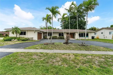 4000 N 41st Court Hollywood FL 33021