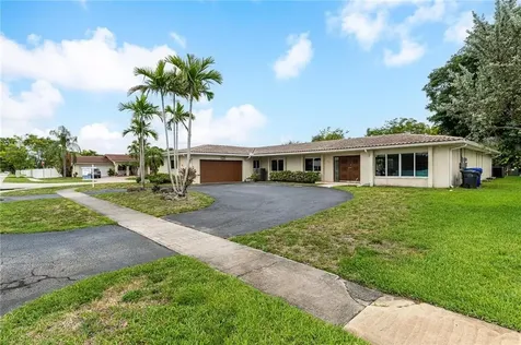 4000 N 41st Court Hollywood FL 33021