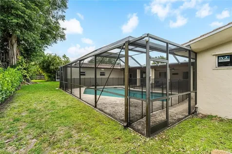4000 N 41st Court Hollywood FL 33021