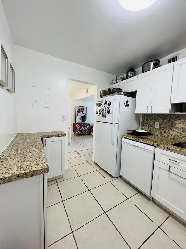 4040 N Hills Drive Hollywood FL 33021