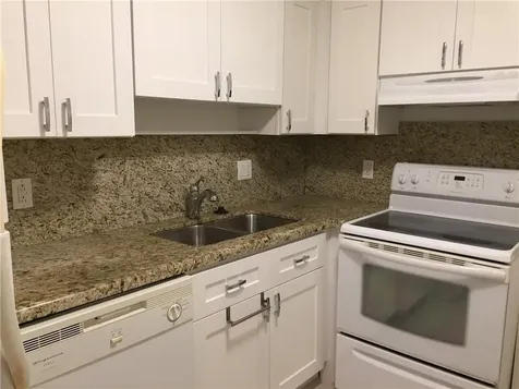 4040 N Hills Drive Hollywood FL 33021