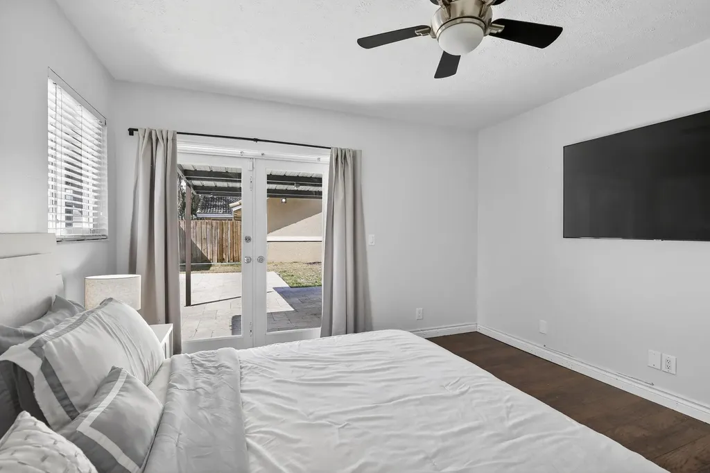 6500 SW 13th Street Plantation FL 33317