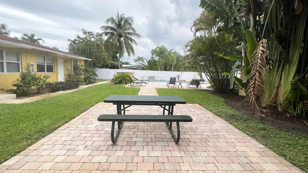 1301 NE 15th Street Fort Lauderdale FL 33304