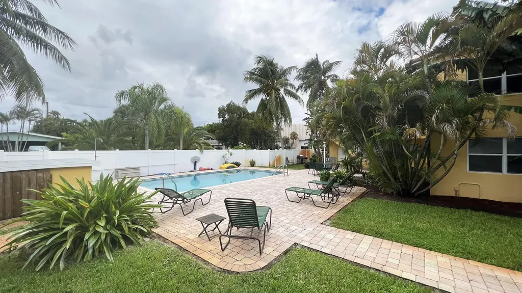 1301 NE 15th Street Fort Lauderdale FL 33304