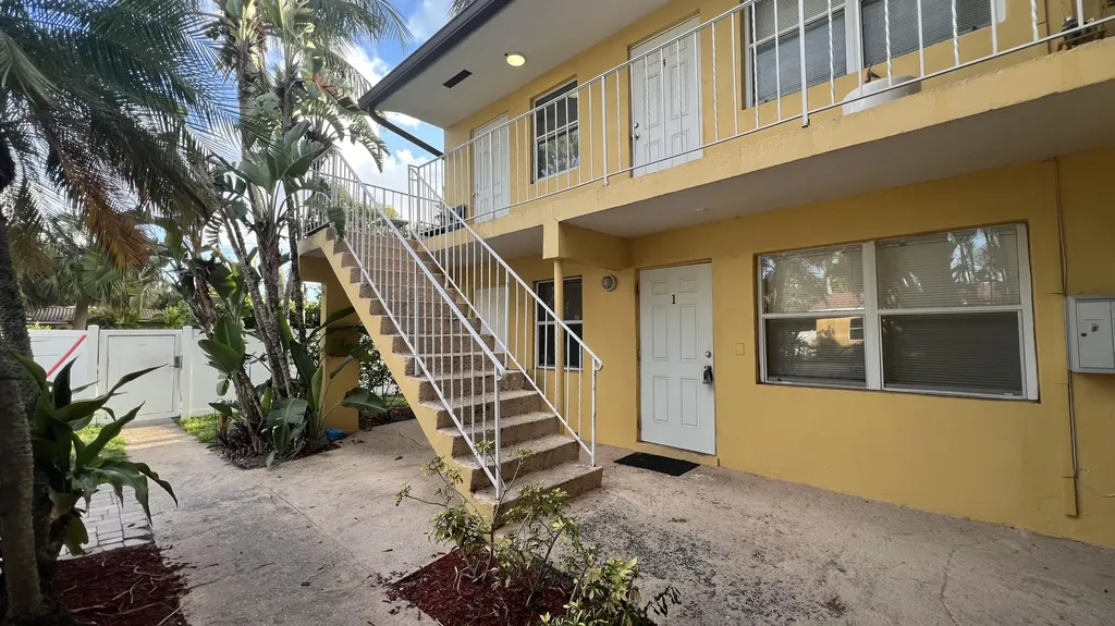 1301 NE 15th Street Fort Lauderdale FL 33304