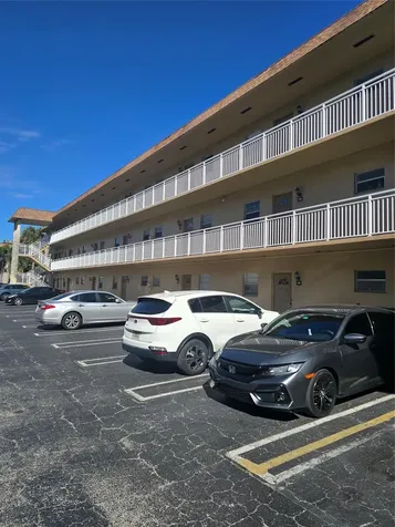 Lauderdale Lakes FL 33313