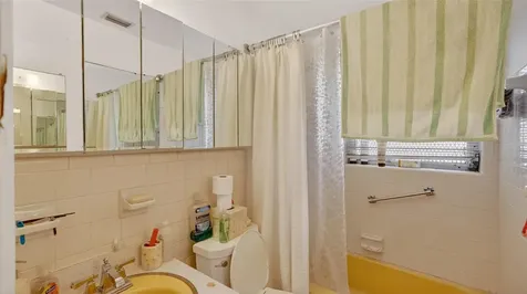 154 NW 67th Street Miami FL 33150