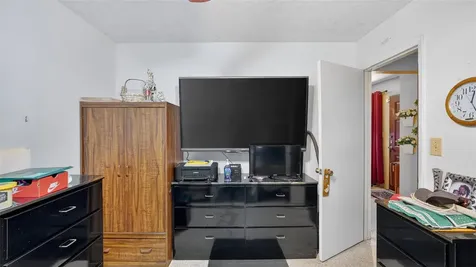 154 NW 67th Street Miami FL 33150