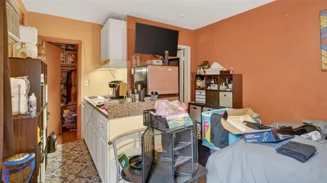 154 NW 67th Street Miami FL 33150