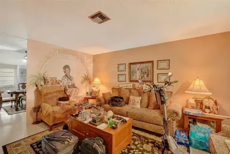 154 NW 67th Street Miami FL 33150