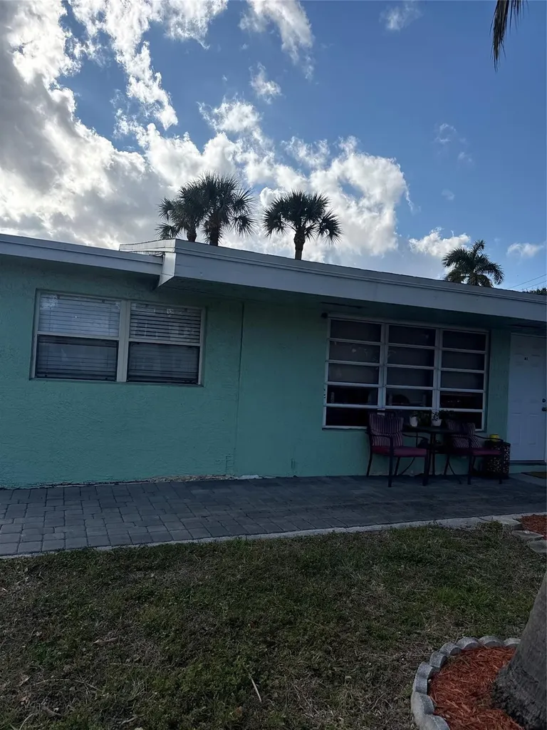 299 SE 12th Avenue Deerfield Beach FL 33441