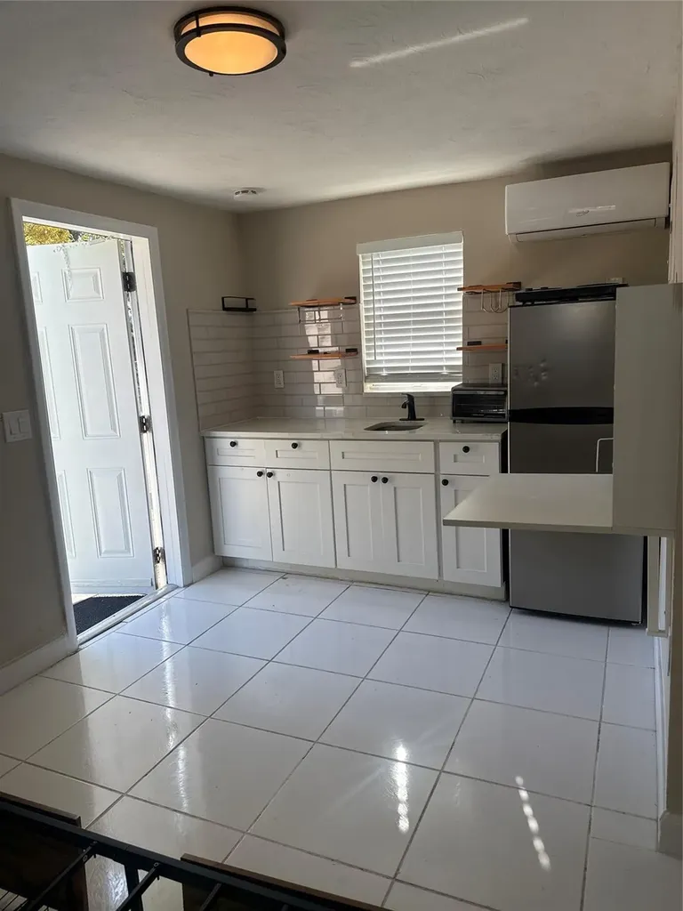 299 SE 12th Avenue Deerfield Beach FL 33441