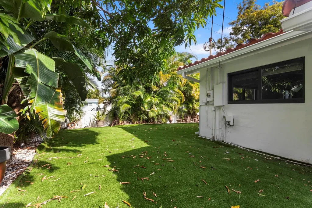 715 NE 25th Avenue Pompano Beach FL 33062