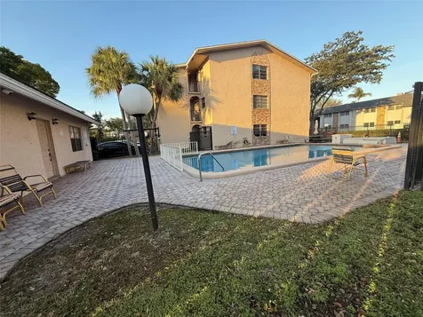 3351 NW 85 Avenue Coral Springs FL 33065