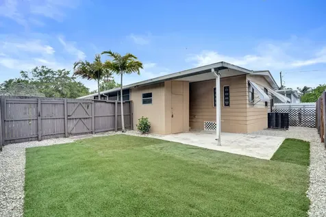 21411 NW 3rd Street Pembroke Pines FL 33029