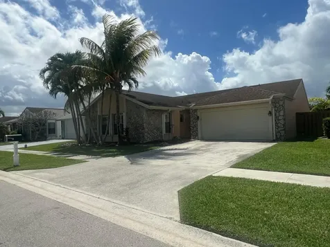21023 Rustlewood Avenue Boca Raton FL 33428