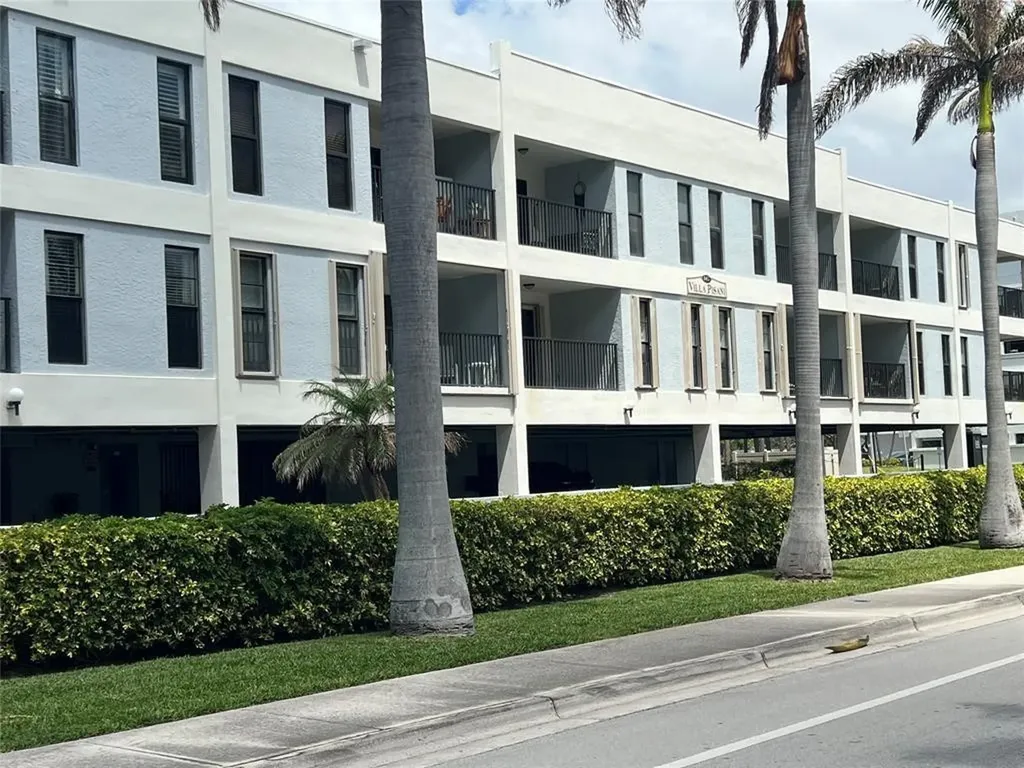 445 SE 21st Avenue Deerfield Beach FL 33441