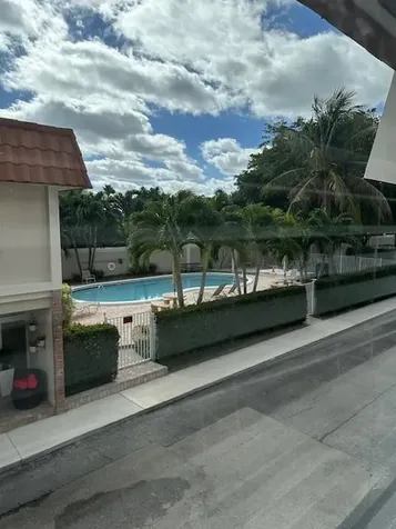 5555 N Ocean Boulevard Lauderdale By The Sea FL 33308