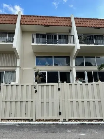 5555 N Ocean Boulevard Lauderdale By The Sea FL 33308