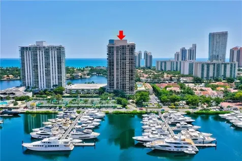 19667 Turnberry Way Miami FL 33180