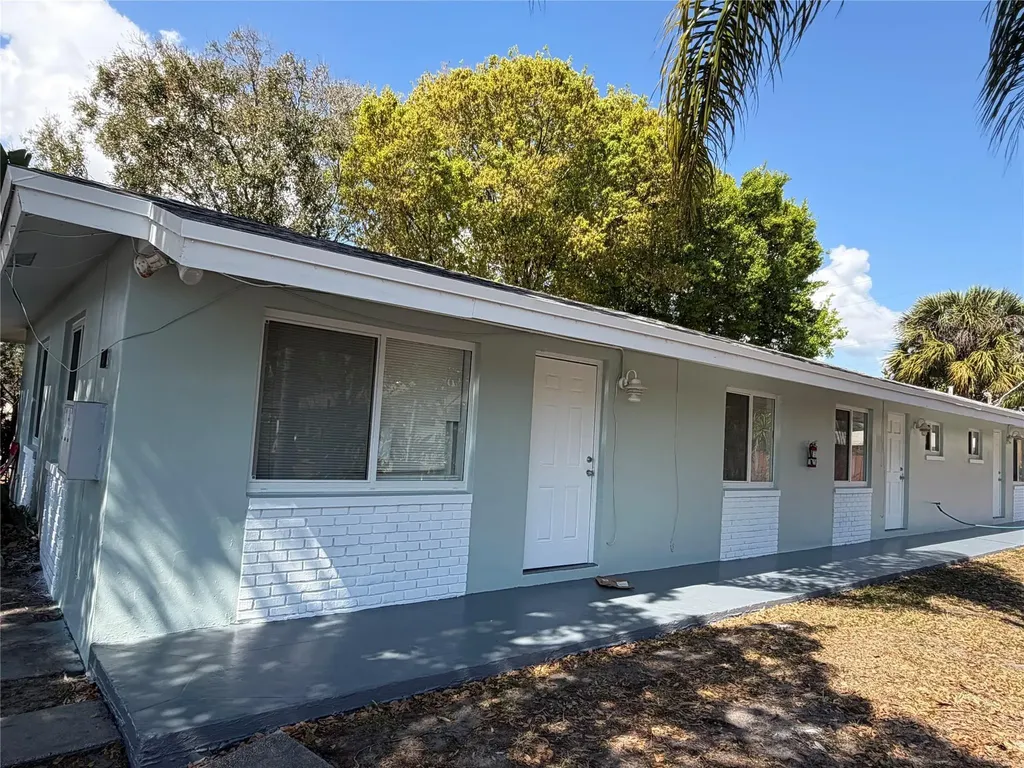 131 SW 14th Court Pompano Beach FL 33060