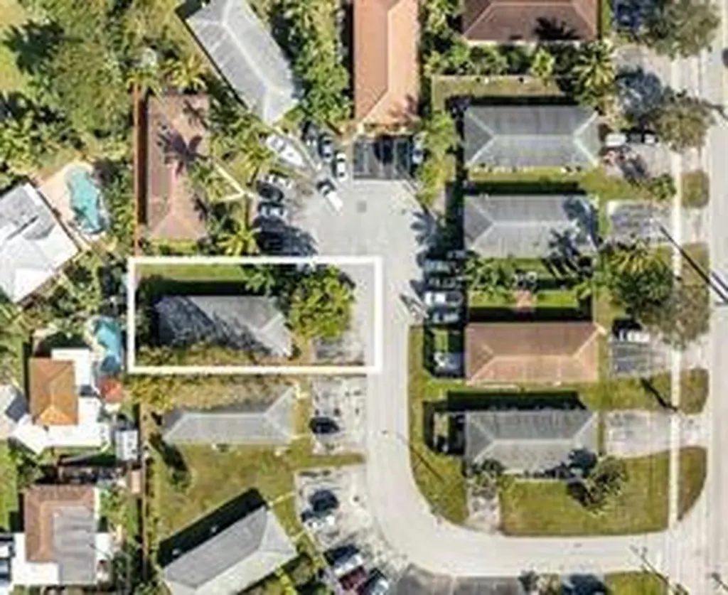 131 SW 14th Court Pompano Beach FL 33060