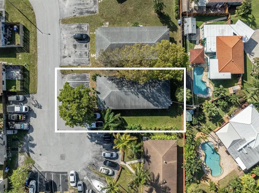 131 SW 14th Court Pompano Beach FL 33060