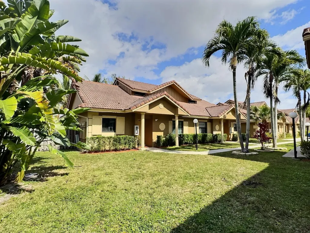 2652 Riverside Drive Coral Springs FL 33065