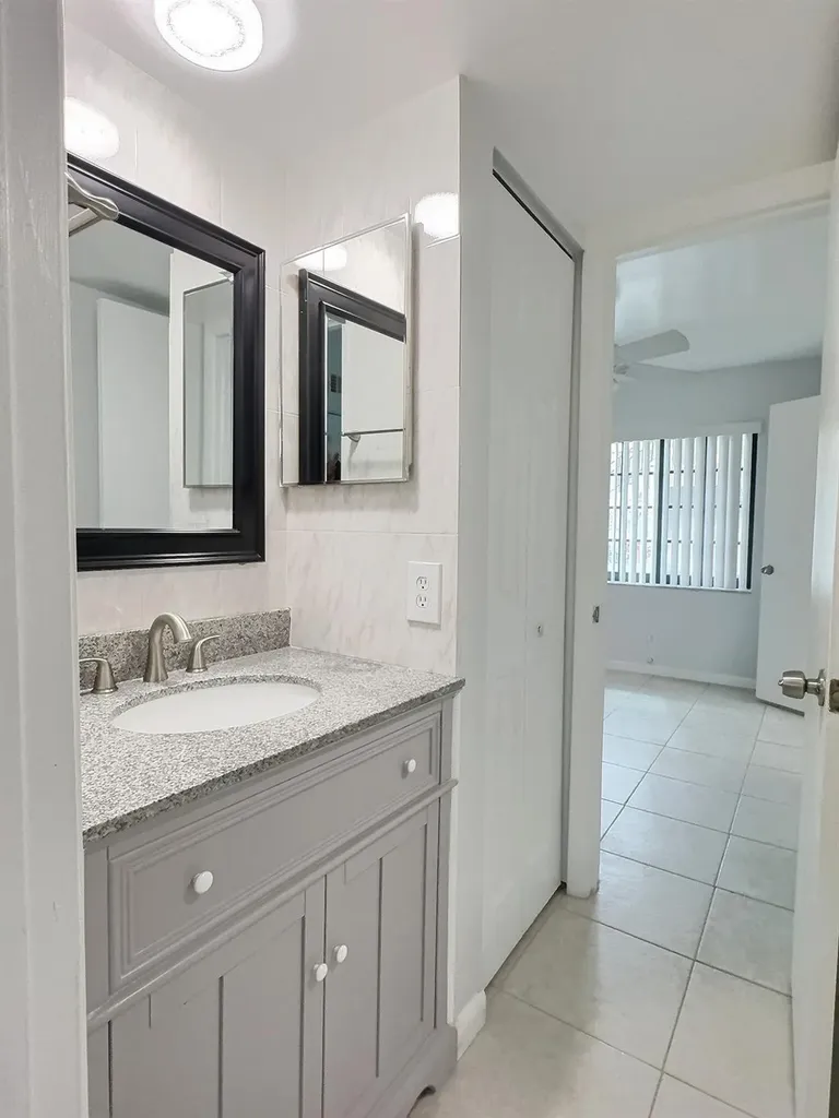 2652 Riverside Drive Coral Springs FL 33065