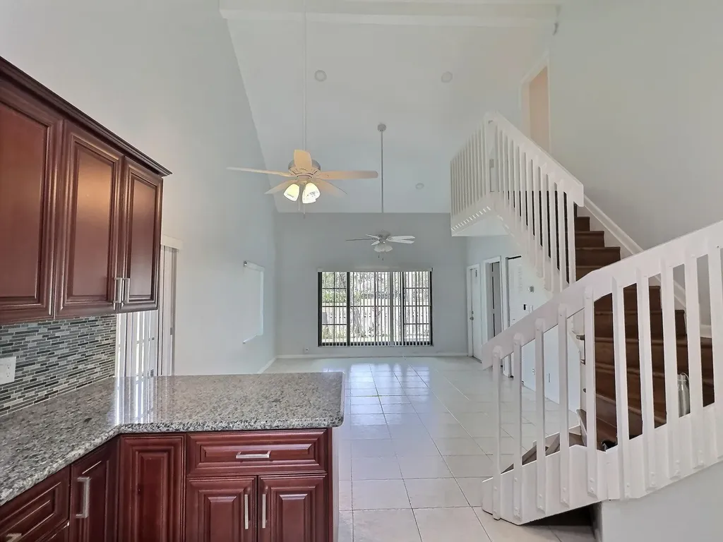 2652 Riverside Drive Coral Springs FL 33065