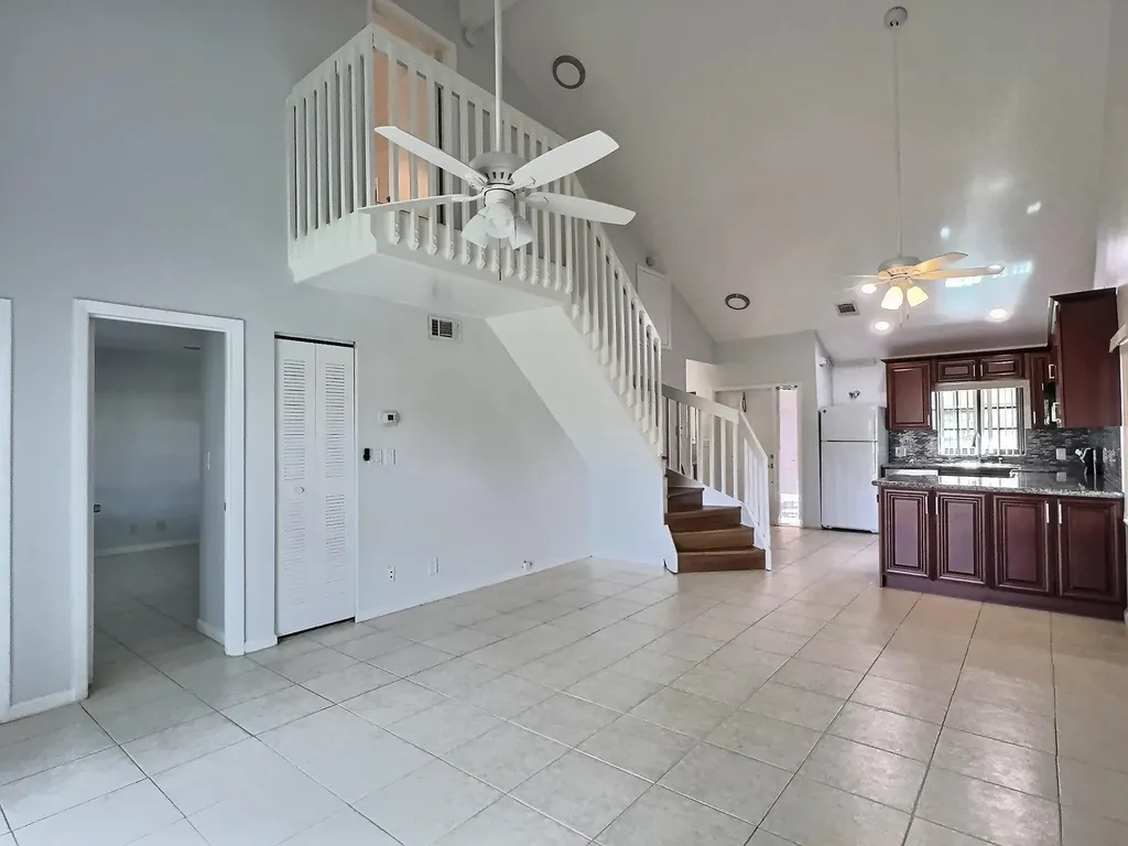 2652 Riverside Drive Coral Springs FL 33065