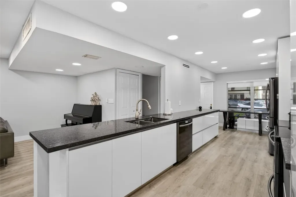 3331 Farragut Street Hollywood FL 33021