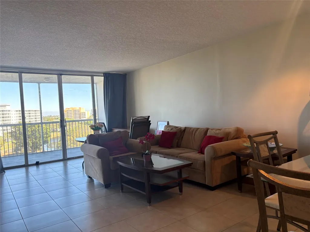 2940 N Course Drive Pompano Beach FL 33069