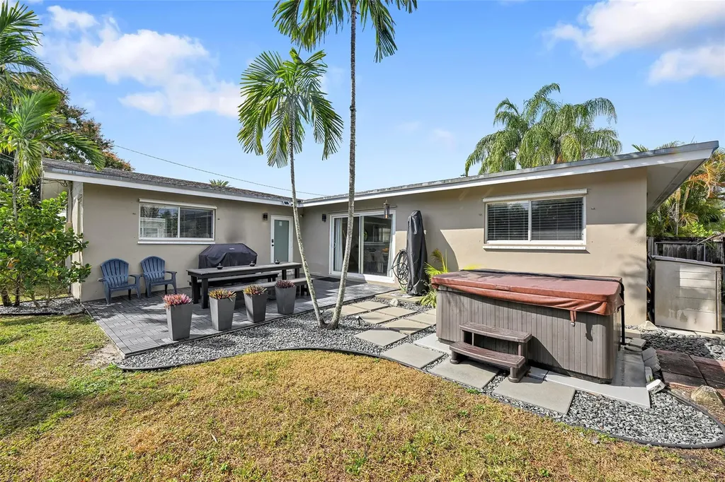 818 NE 18th Street Fort Lauderdale FL 33305