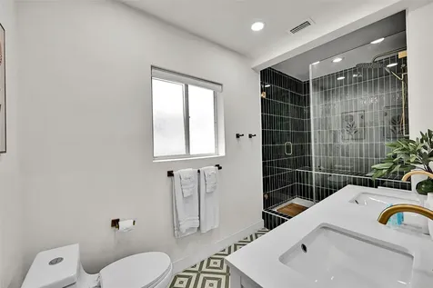 818 NE 18th Street Fort Lauderdale FL 33305